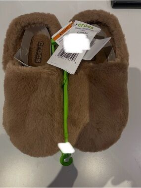 Unisex Crocs Fur-Lined Clog Slippers in Brown
